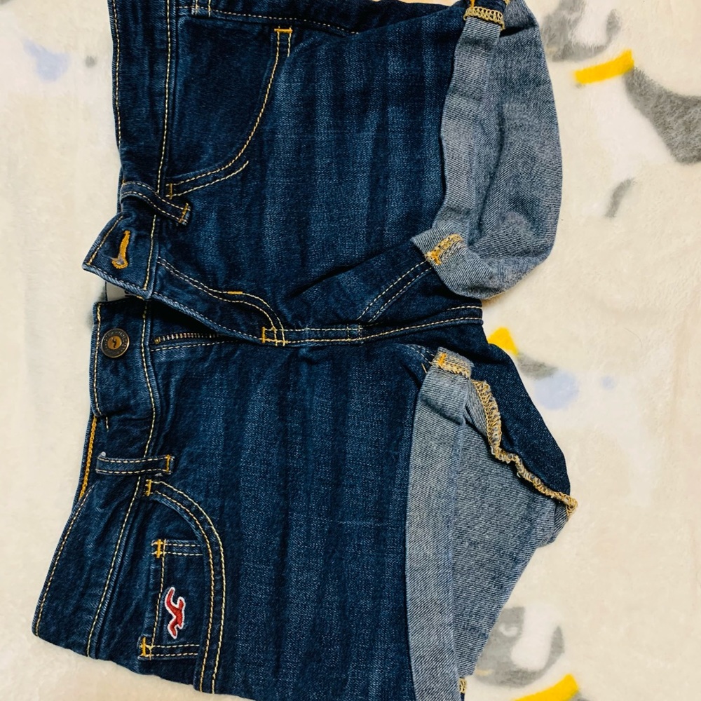 Hollister Jean Shorts size 3